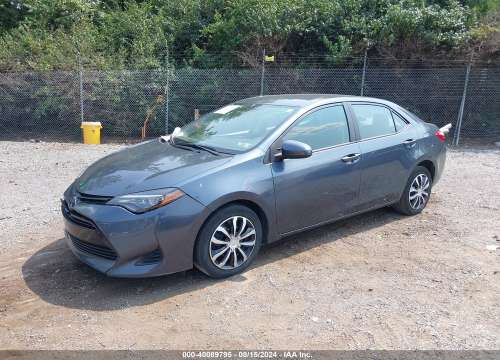 2019 TOYOTA COROLLA LE VIN: 2T1BURHE3KC196753
