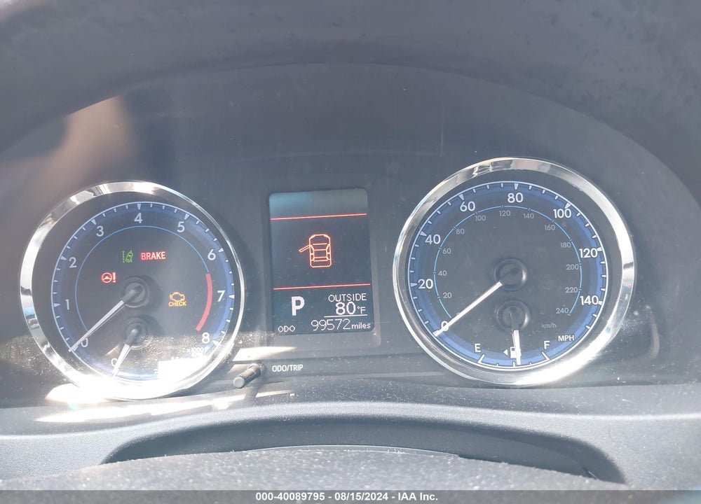 2019 TOYOTA COROLLA LE VIN: 2T1BURHE3KC196753