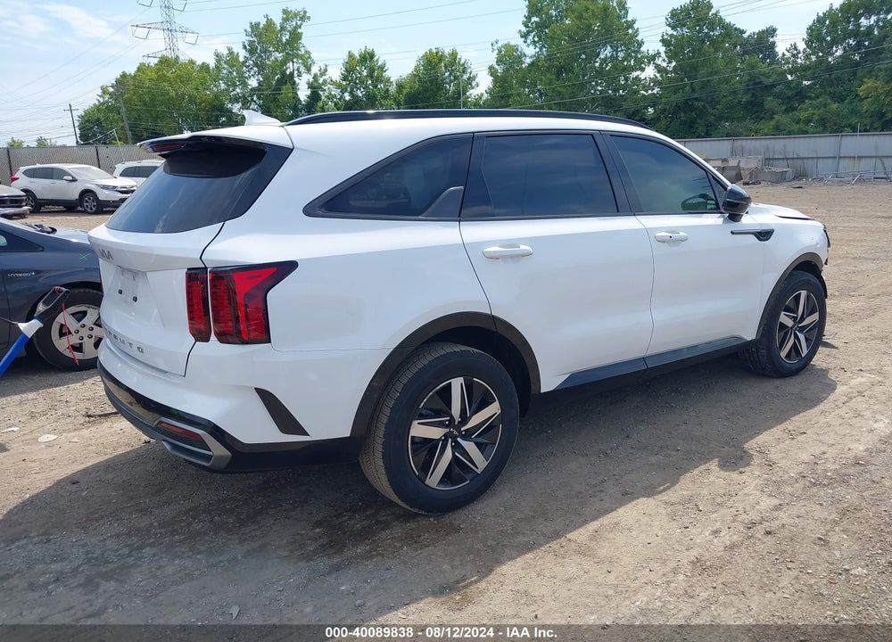 2022 KIA SORENTO EX VIN: 5XYRH4LF7NG143861