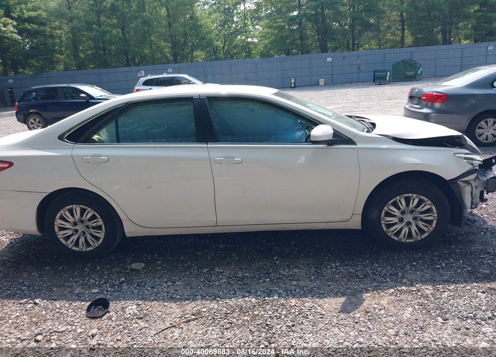 2015 TOYOTA CAMRY LE VIN: 4T1BF1FK2FU959743