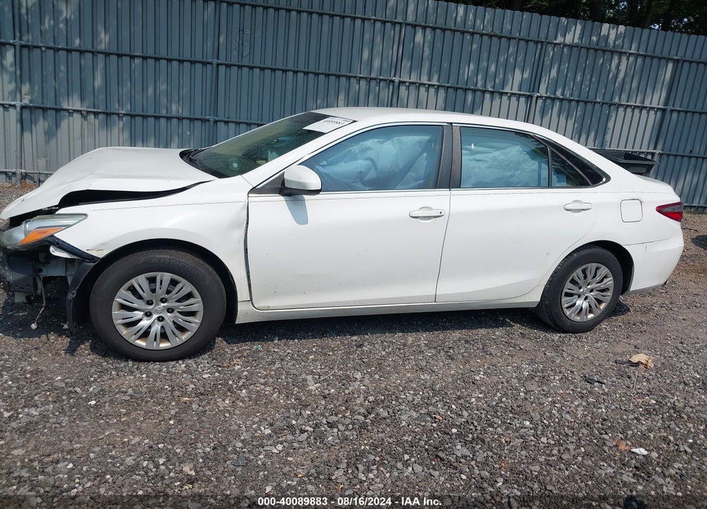 2015 TOYOTA CAMRY LE VIN: 4T1BF1FK2FU959743