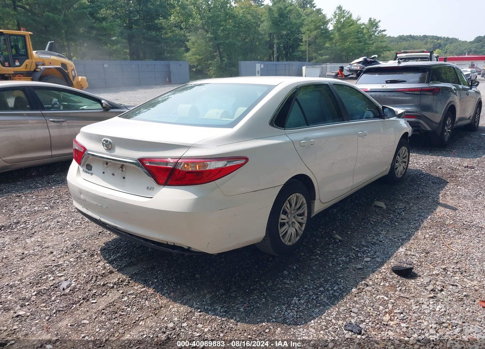 2015 TOYOTA CAMRY LE VIN: 4T1BF1FK2FU959743