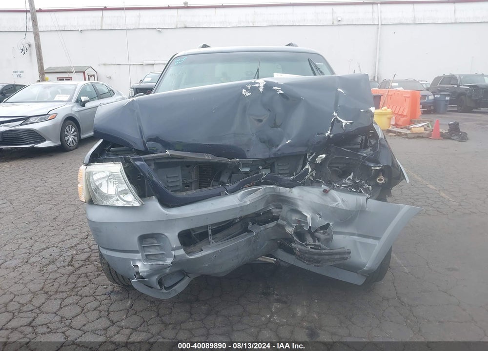 2002 FORD EXPLORER XLS VIN: 1FMZU72E32ZB52698
