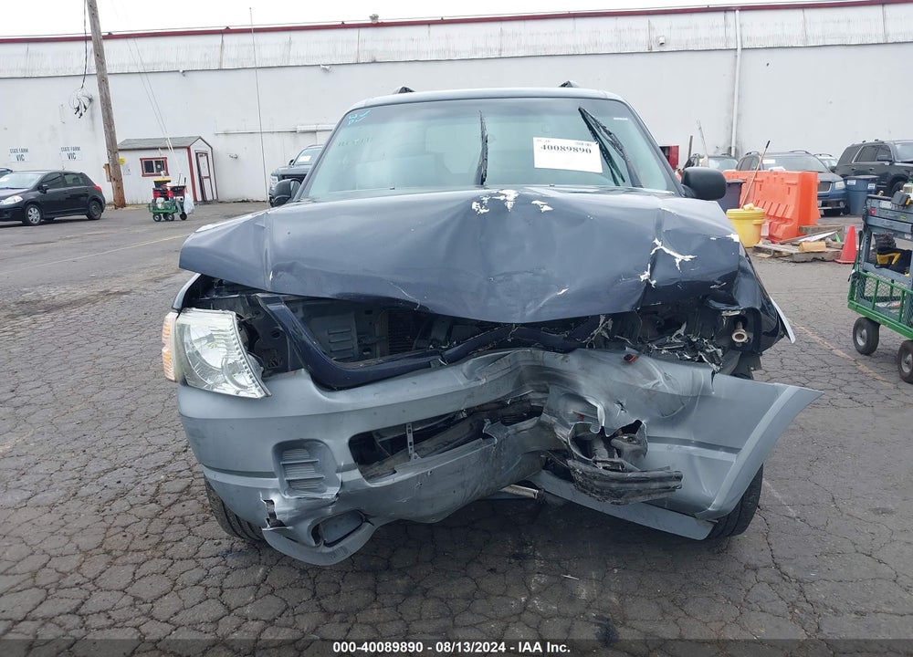 2002 FORD EXPLORER XLS VIN: 1FMZU72E32ZB52698