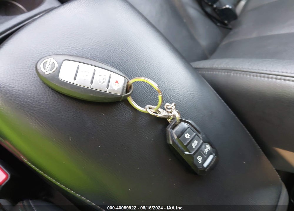 2015 NISSAN ROGUE SL VIN: 5N1AT2MVXFC811000