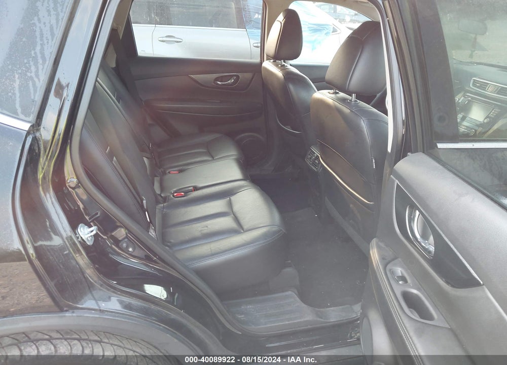 2015 NISSAN ROGUE SL VIN: 5N1AT2MVXFC811000