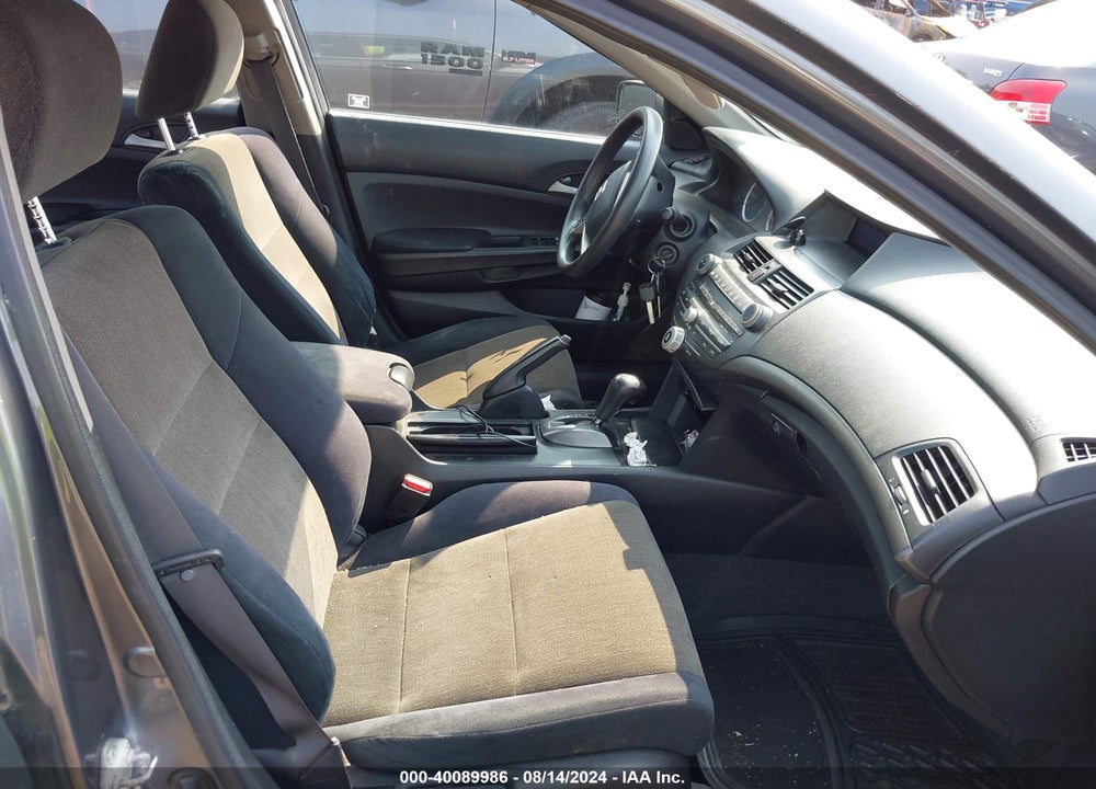 2010 HONDA ACCORD 2.4 LX-P VIN: 1HGCP2F47AA130062