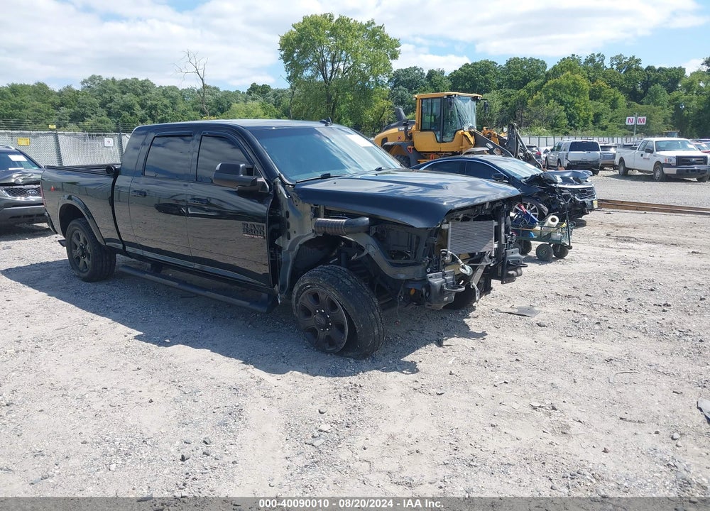 2018 RAM 3500 BIG HORN MEGA CAB 4X4 6'4 BOX VIN: 3C63R3LL6JG393341