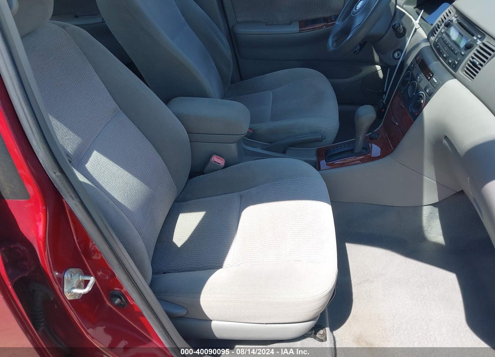 2005 TOYOTA COROLLA LE VIN: 1NXBR32E15Z558296