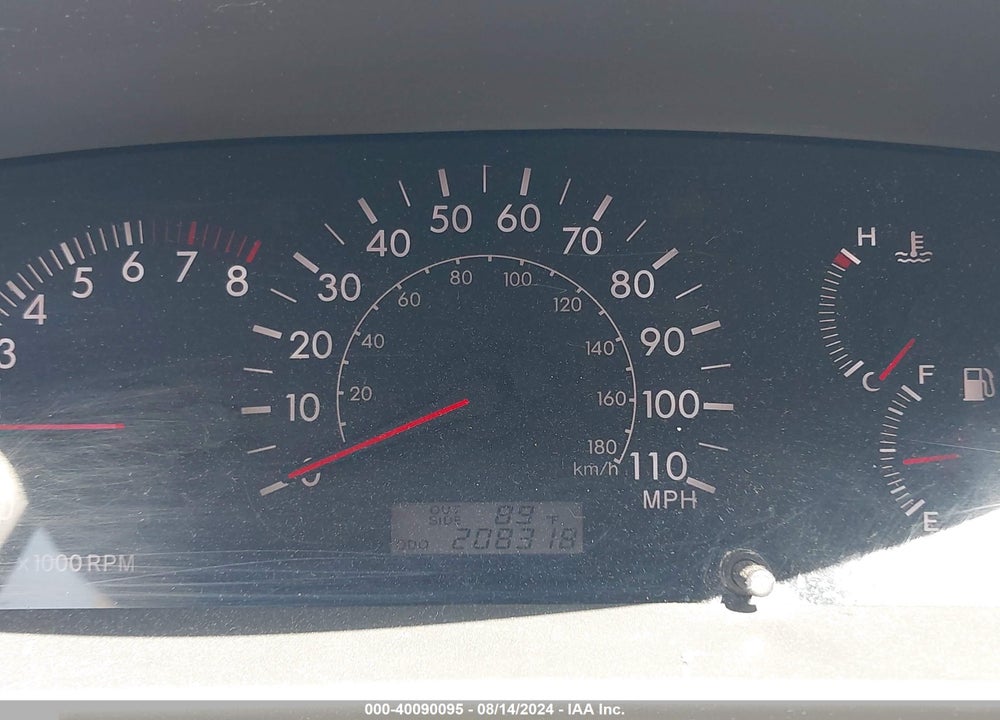 2005 TOYOTA COROLLA LE VIN: 1NXBR32E15Z558296