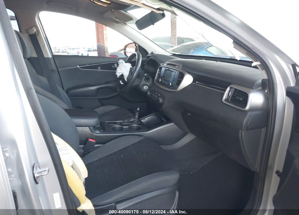 2017 KIA SORENTO 2.4L LX VIN: 5XYPG4A35HG215762