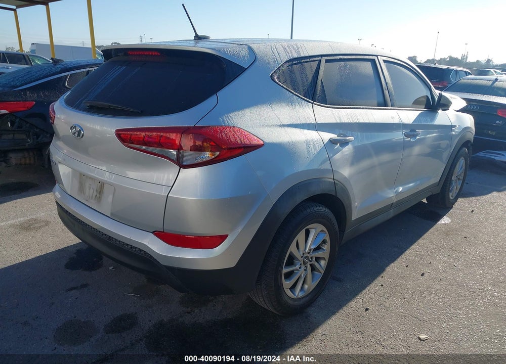2016 HYUNDAI TUCSON SE VIN: KM8J23A49GU042733