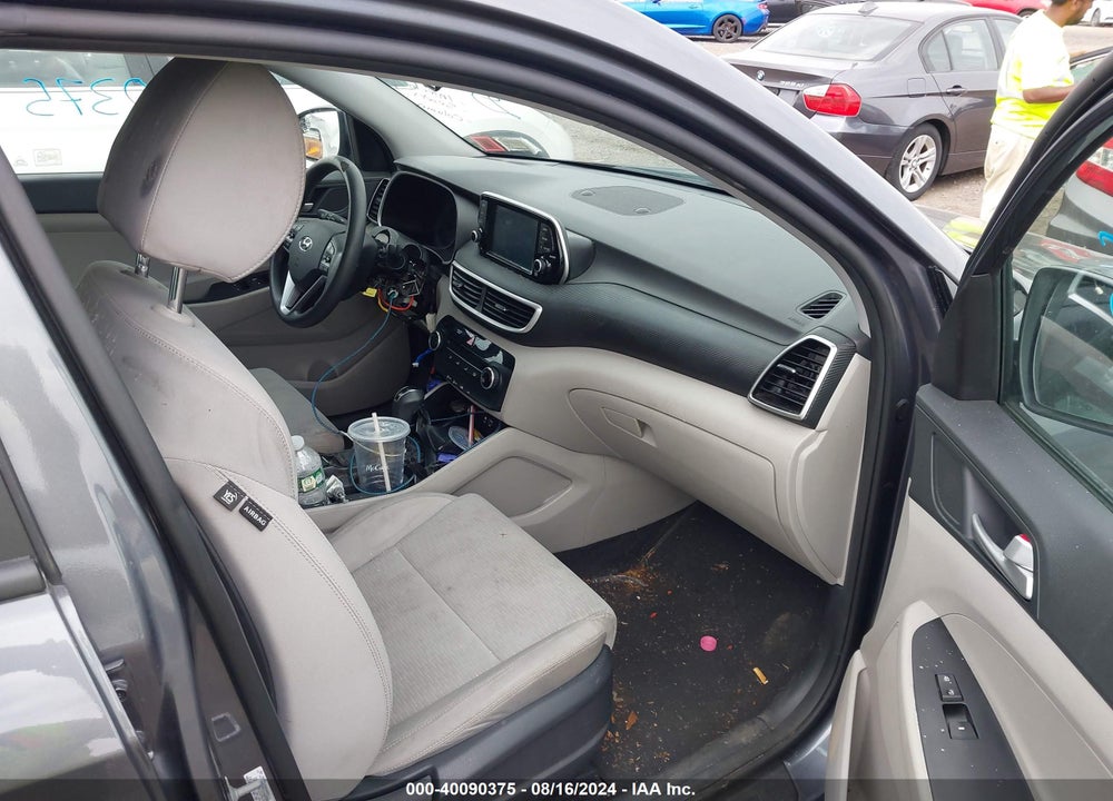 2019 HYUNDAI TUCSON SE VIN: KM8J2CA41KU981013