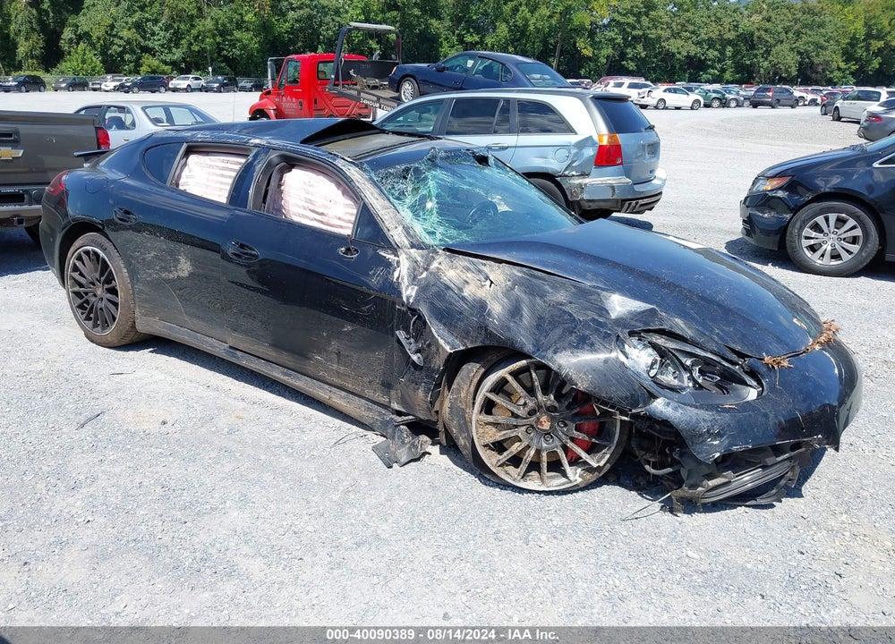 2014 PORSCHE PANAMERA GTS VIN: WP0AF2A79EL083282