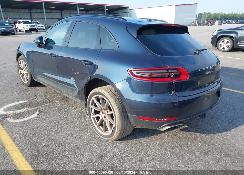 2017 PORSCHE MACAN VIN: WP1AA2A50HLB81651