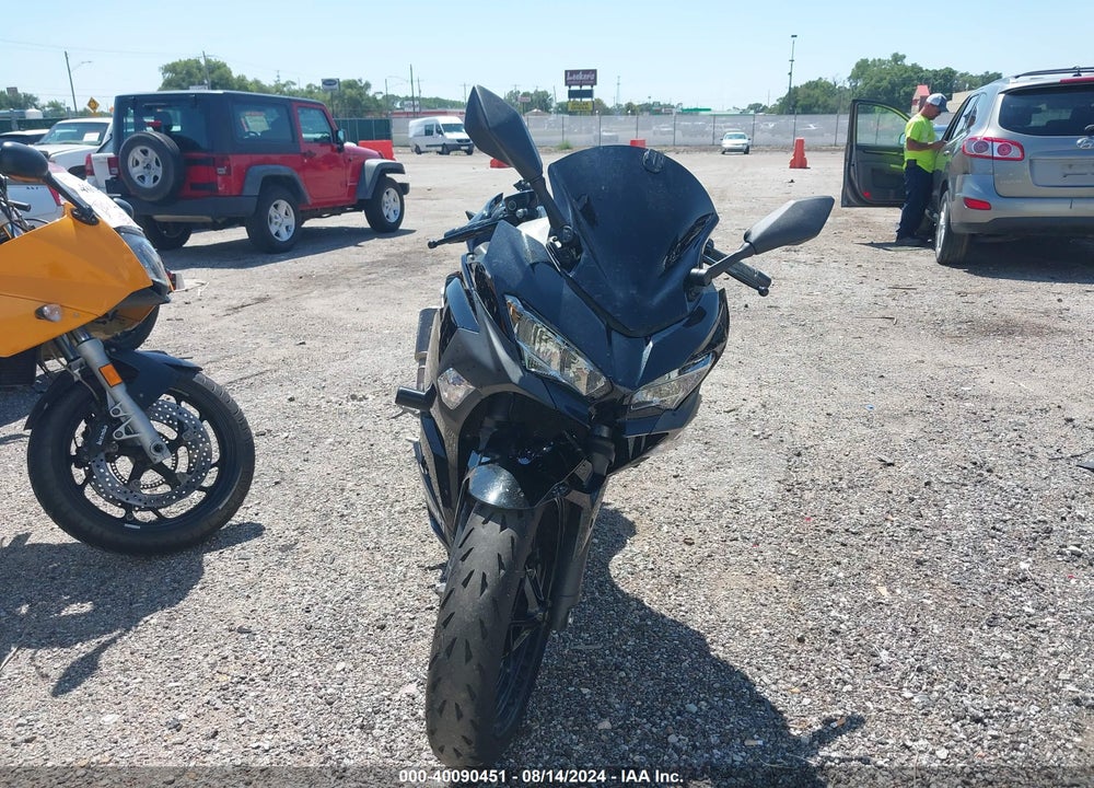 2019 KAWASAKI EX400 VIN: JKAEXKH10KDA40730