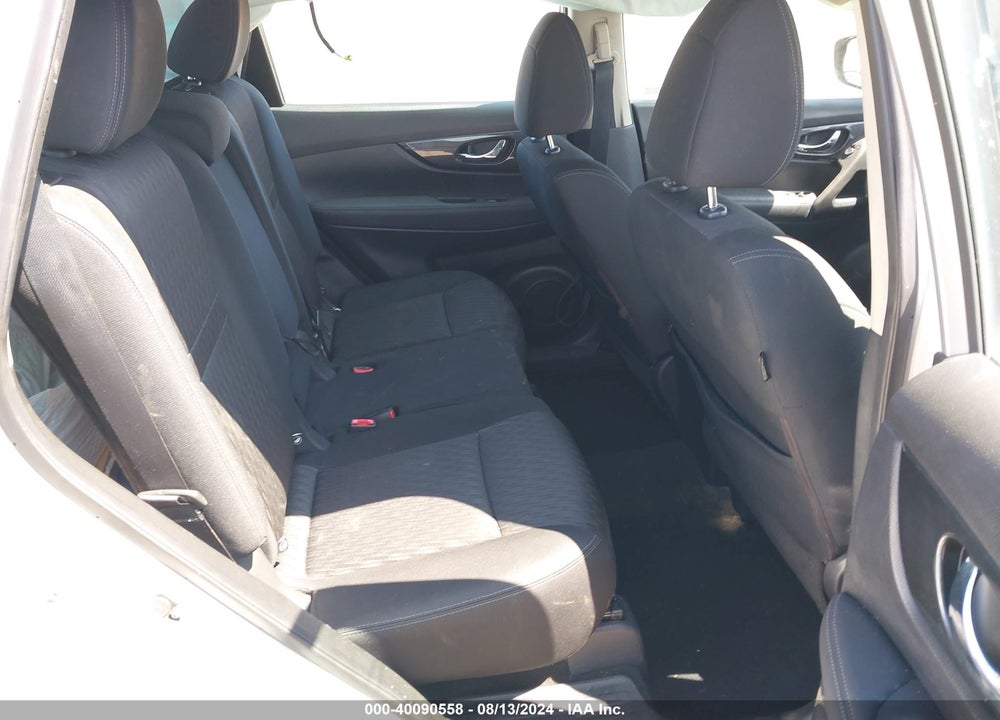 2018 NISSAN ROGUE S VIN: KNMAT2MTXJP561763