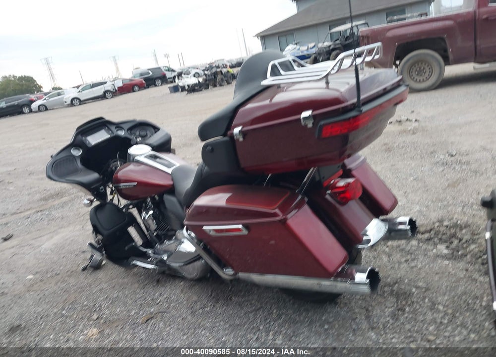 2017 HARLEY-DAVIDSON FLTRU VIN: 1HD1KGD12HB682369