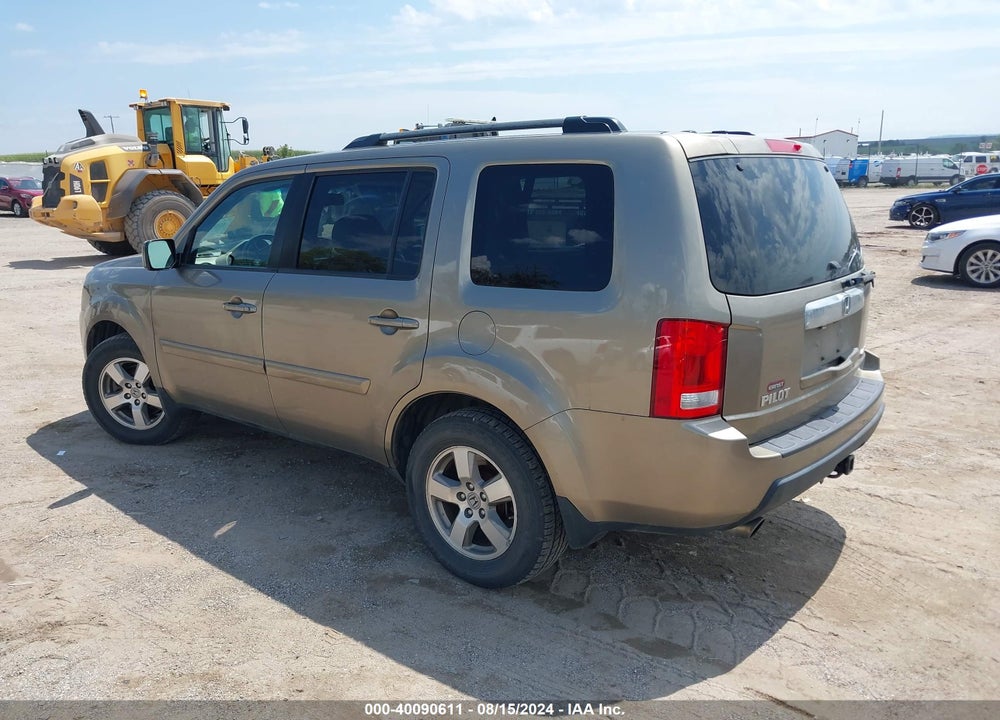 2011 HONDA PILOT EX-L VIN: 5FNYF4H59BB076037