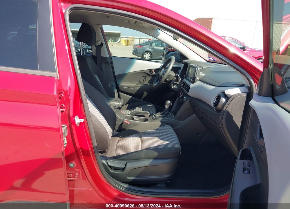2020 HYUNDAI KONA SE VIN: KM8K12AAXLU401802