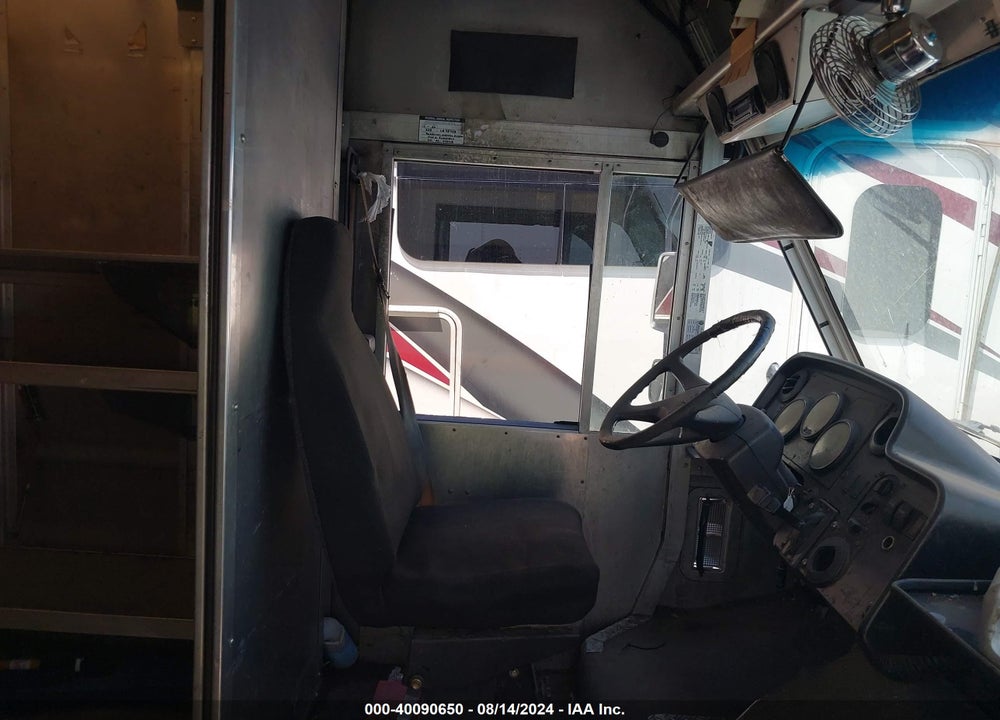 2006 FREIGHTLINER CHASSIS M LINE WALK-IN VAN VIN: 4UZAAPBWX6CX34658