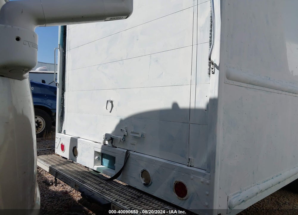 2006 FREIGHTLINER CHASSIS M LINE WALK-IN VAN VIN: 4UZAAPBWX6CX34658