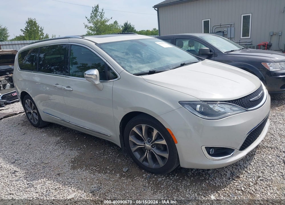 2017 CHRYSLER PACIFICA LIMITED VIN: 2C4RC1GGXHR650656