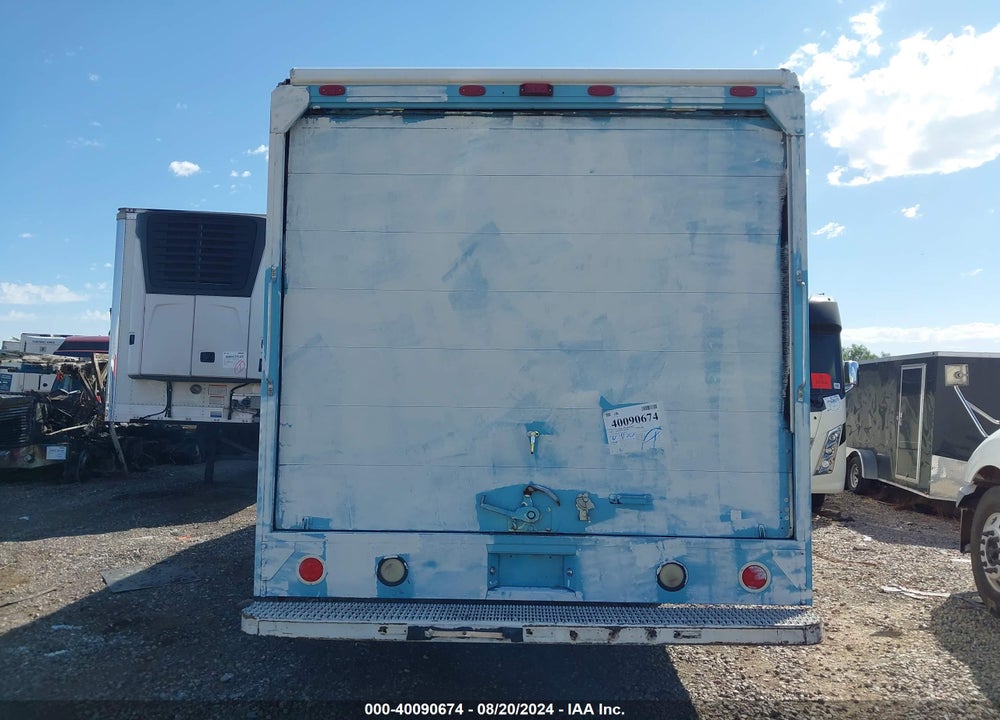 2006 FREIGHTLINER CHASSIS M LINE WALK-IN VAN VIN: 4UZAAPBW06CX34653