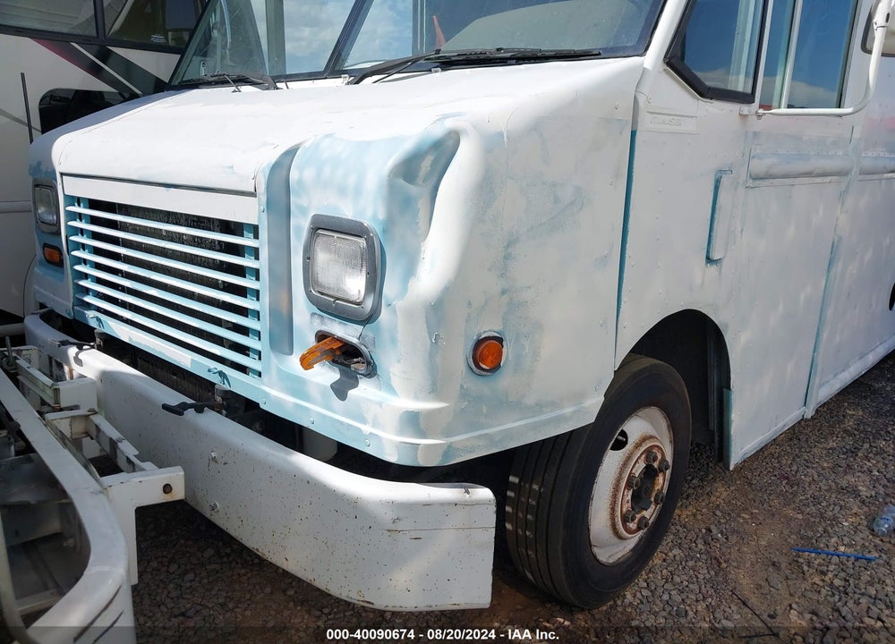 2006 FREIGHTLINER CHASSIS M LINE WALK-IN VAN VIN: 4UZAAPBW06CX34653
