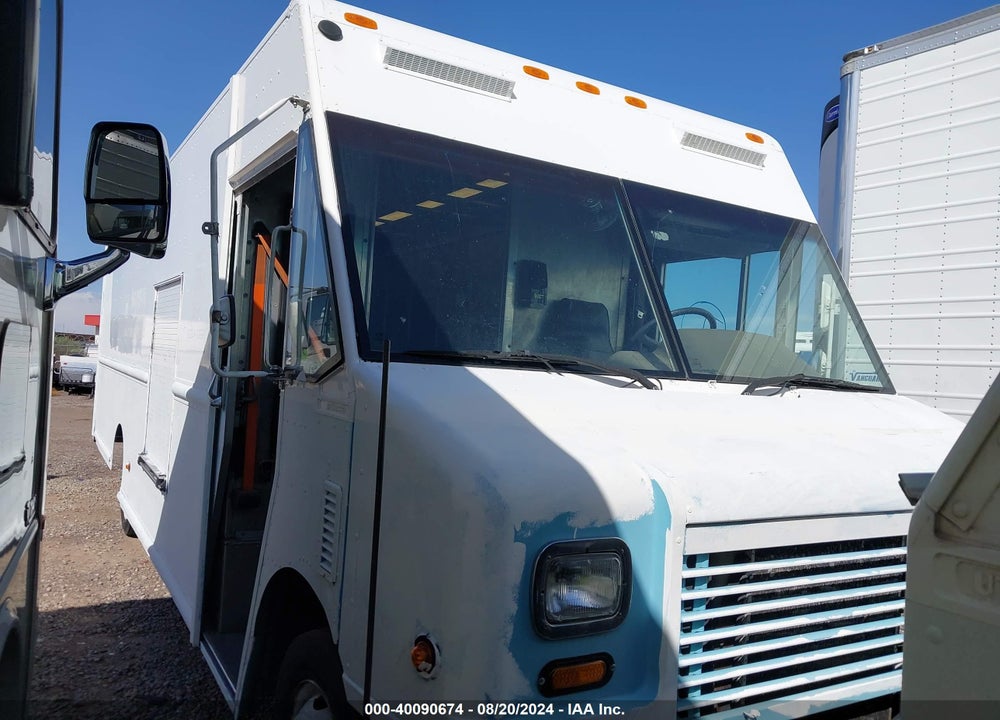 2006 FREIGHTLINER CHASSIS M LINE WALK-IN VAN VIN: 4UZAAPBW06CX34653