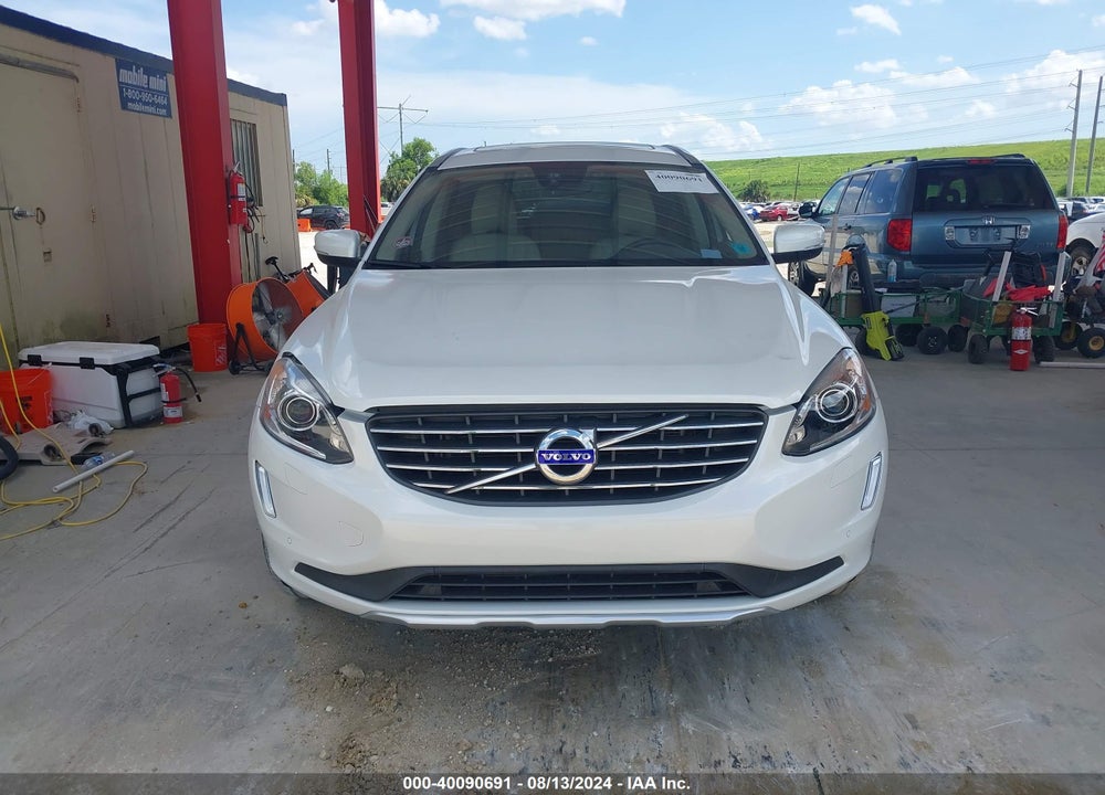 2017 VOLVO XC60 T5 INSCRIPTION VIN: YV440MDU8H2180623