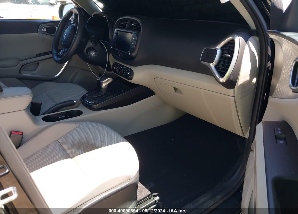 2023 KIA SOUL LX VIN: KNDJ23AU7P7877930