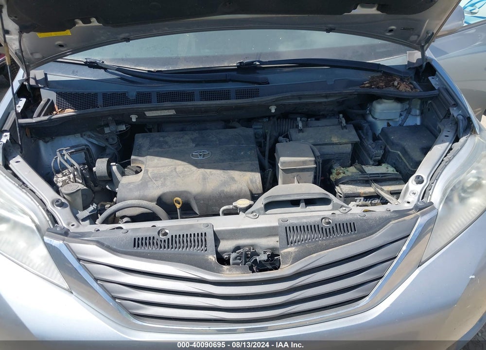 2011 TOYOTA SIENNA XLE V6 VIN: 5TDYK3DC4BS094564