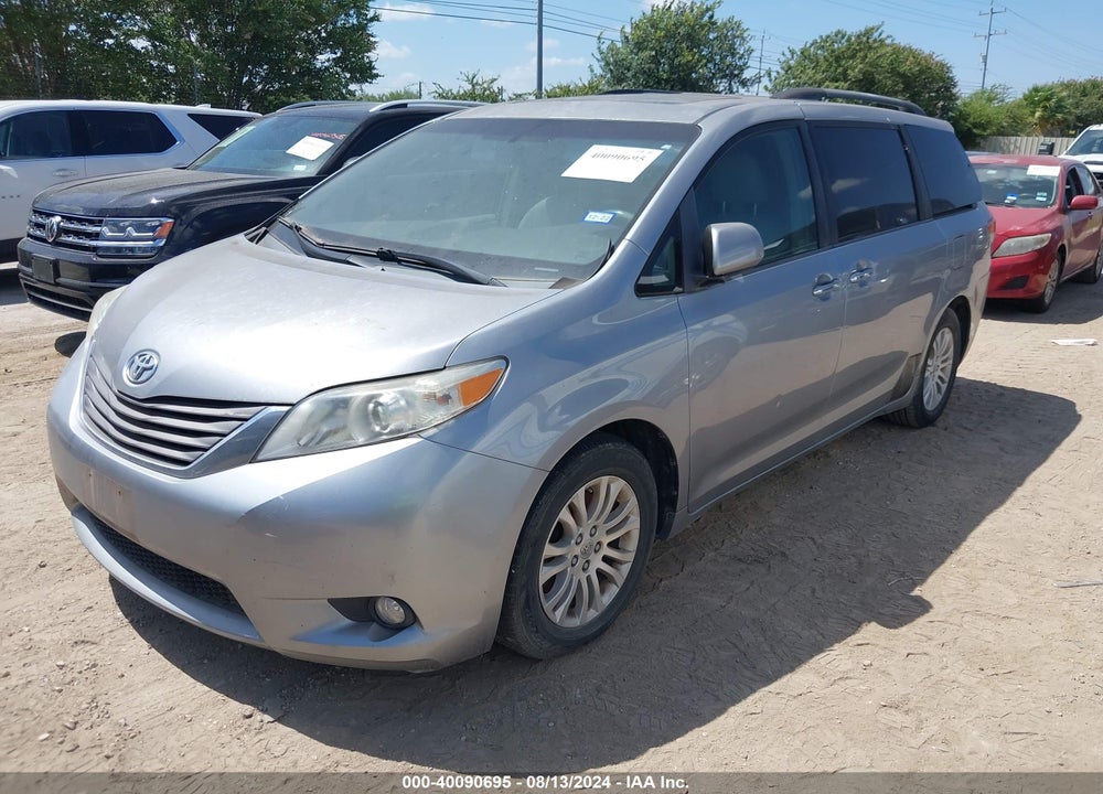 2011 TOYOTA SIENNA XLE V6 VIN: 5TDYK3DC4BS094564