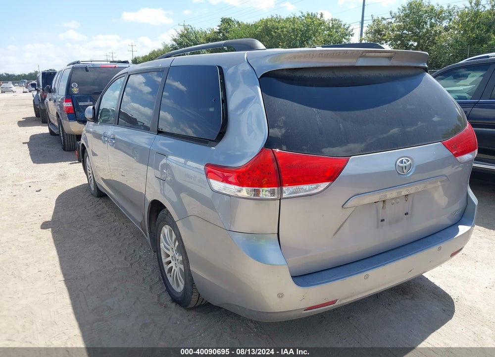 2011 TOYOTA SIENNA XLE V6 VIN: 5TDYK3DC4BS094564