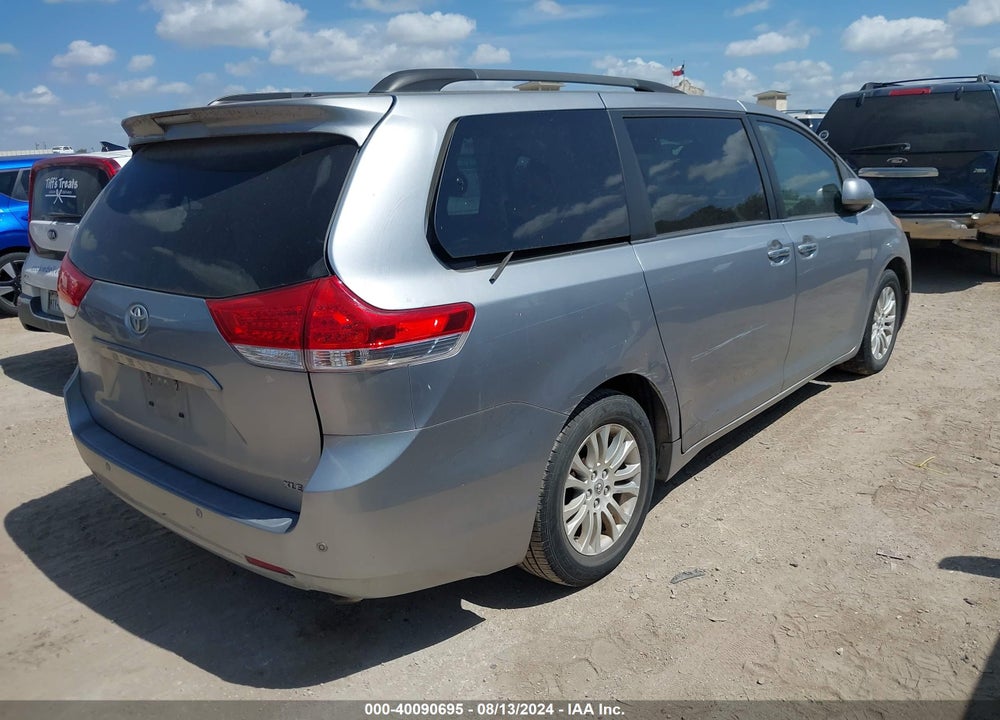 2011 TOYOTA SIENNA XLE V6 VIN: 5TDYK3DC4BS094564