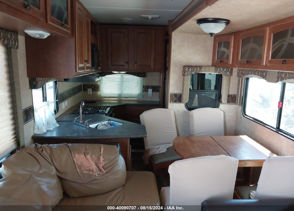 2011 HEARTLAND ELKRIDGE VIN: 5SFRG2924BE231778