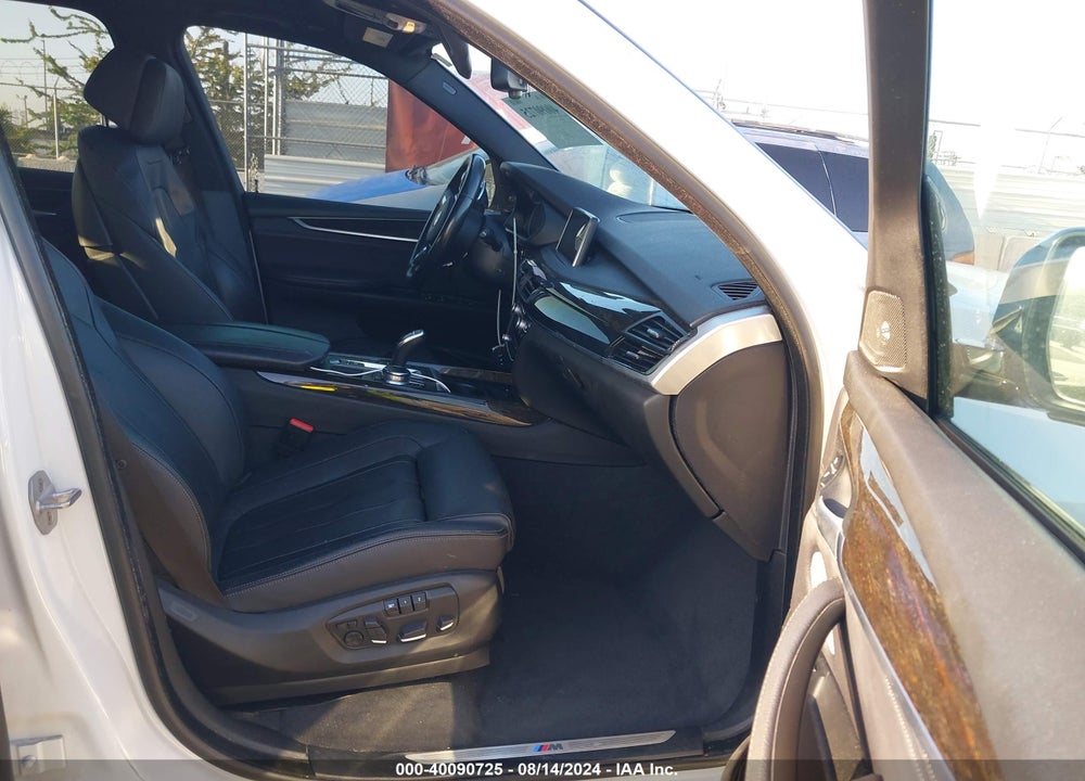 2018 BMW X5 XDRIVE50I VIN: 5UXKR6C58J0U15740