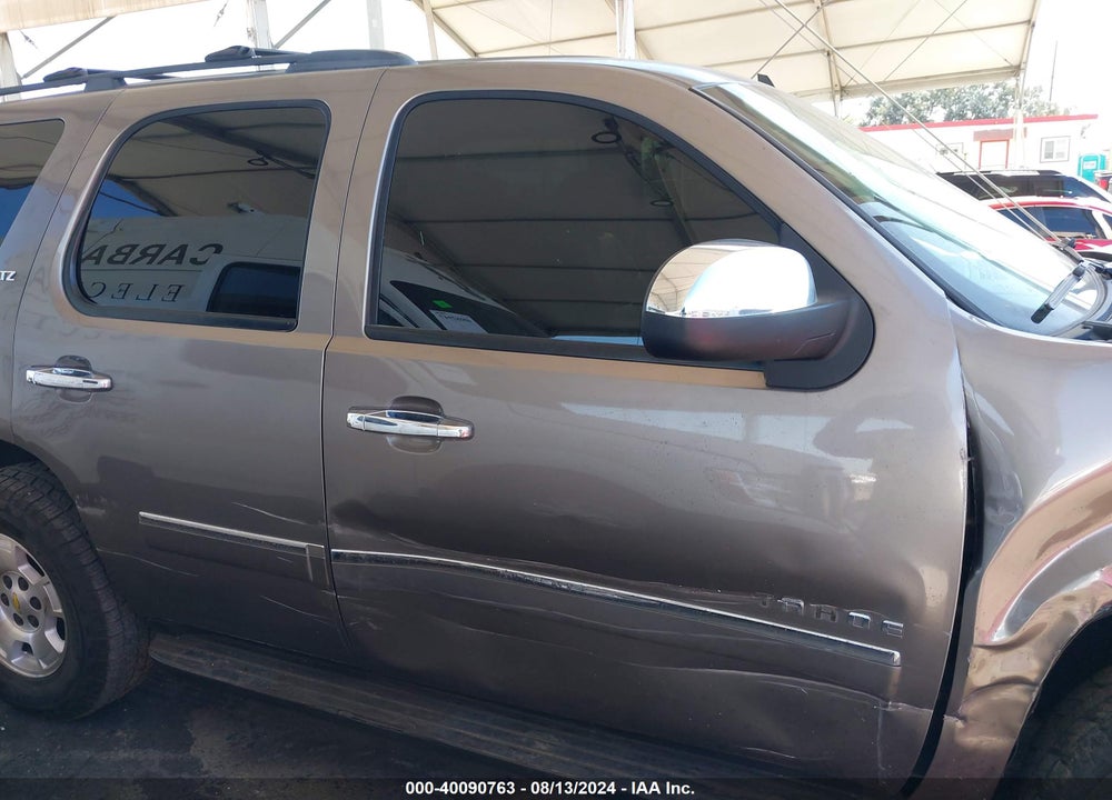 2011 CHEVROLET TAHOE LTZ VIN: 1GNSCCE05BR136186