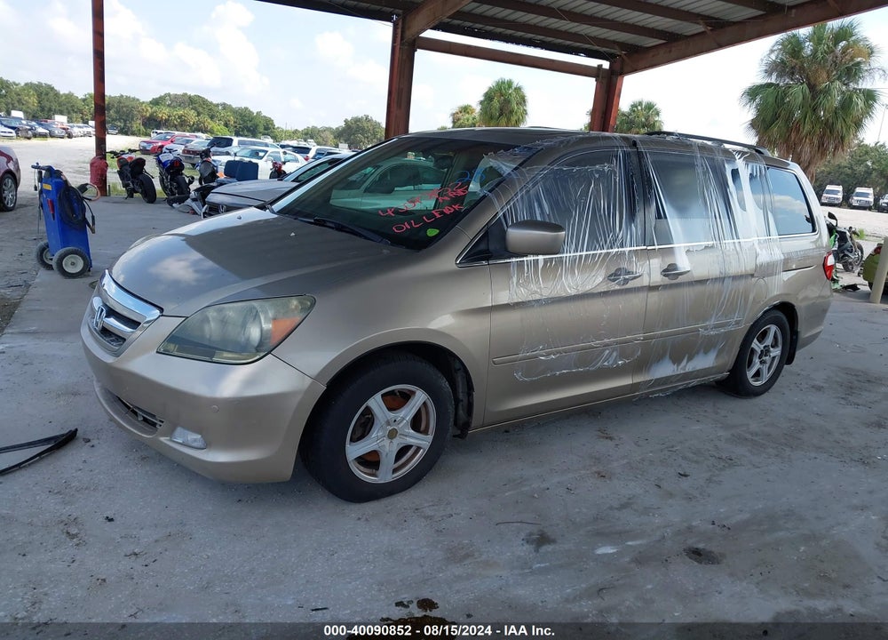 2005 HONDA ODYSSEY TOURING VIN: 5FNRL38885B132586