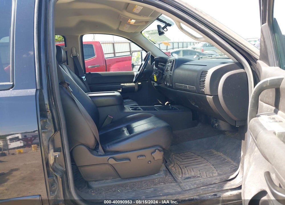 2008 CHEVROLET SILVERADO 2500HD LT2 VIN: 1GCHK23608F187659