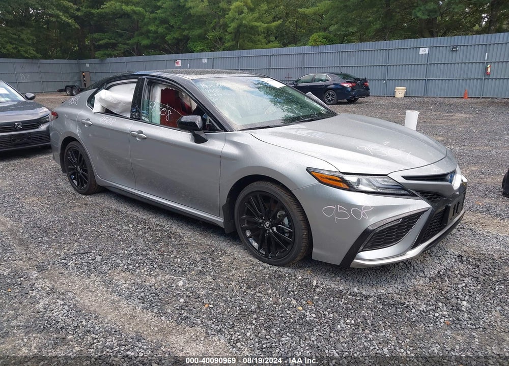 2024 TOYOTA CAMRY HYBRID XSE VIN: 4T1K31AK4RU065151