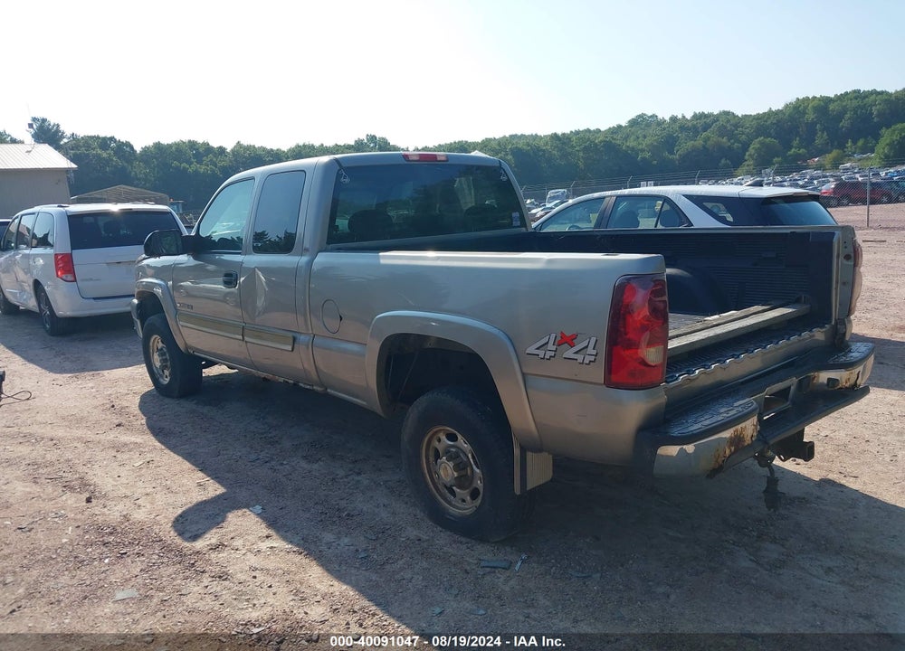 2003 CHEVROLET SILVERADO 2500HD LS VIN: 1GCHK29U33E132336