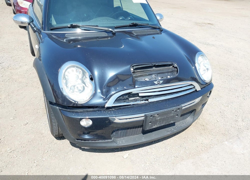 2006 MINI COOPER S VIN: WMWRH33526TK57948