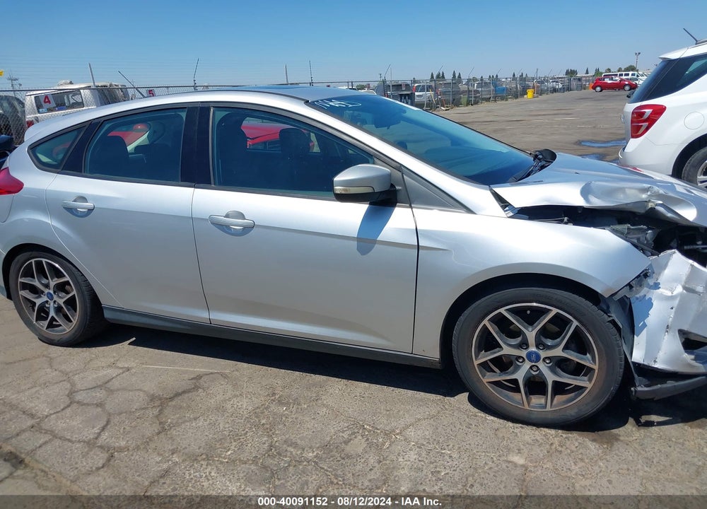 2017 FORD FOCUS SEL VIN: 1FADP3M23HL246065