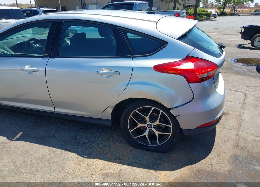 2017 FORD FOCUS SEL VIN: 1FADP3M23HL246065