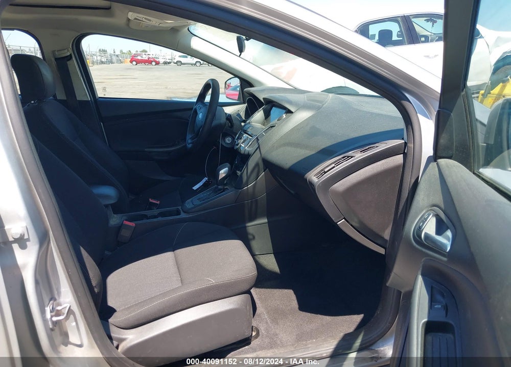 2017 FORD FOCUS SEL VIN: 1FADP3M23HL246065
