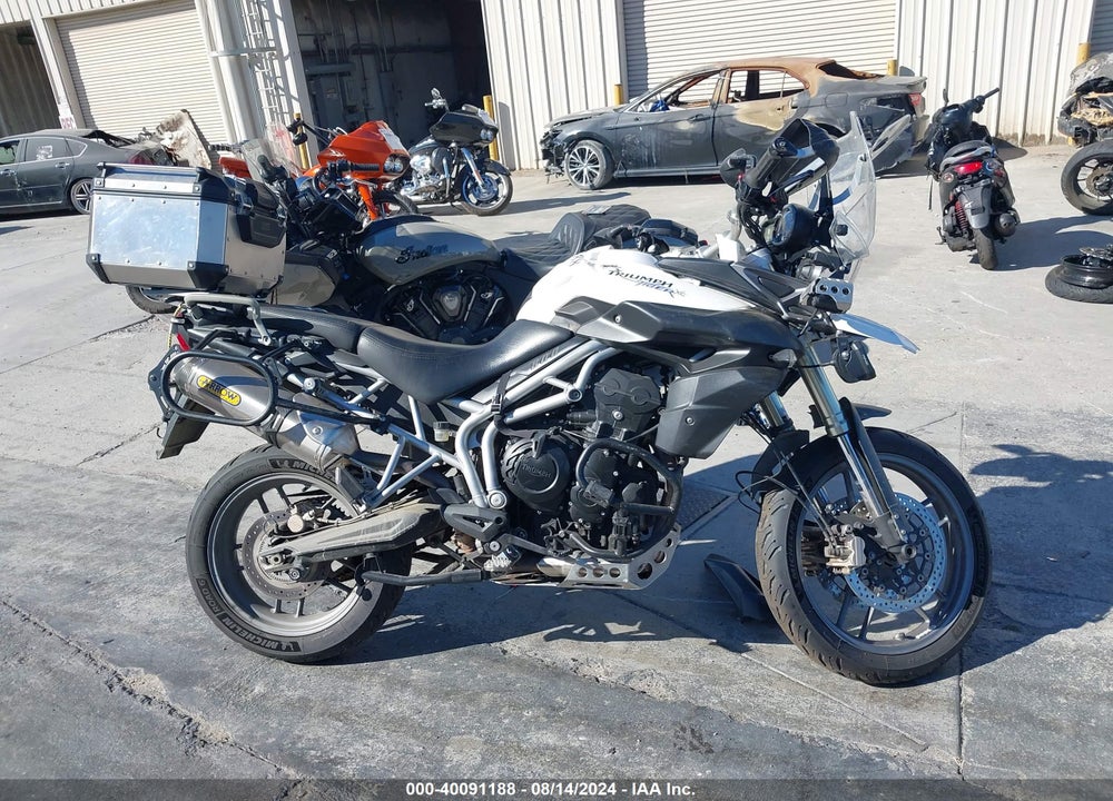 2011 TRIUMPH MOTORCYCLE TIGER 800XC ABS VIN: SMTE06BF6BJ495880