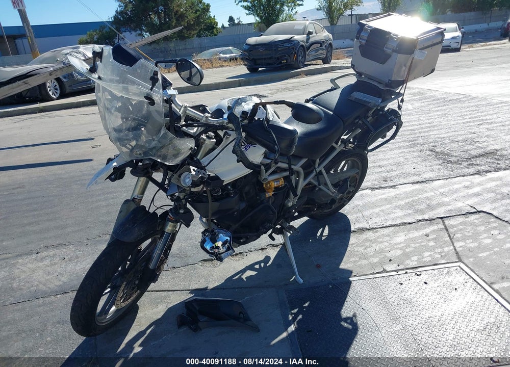 2011 TRIUMPH MOTORCYCLE TIGER 800XC ABS VIN: SMTE06BF6BJ495880
