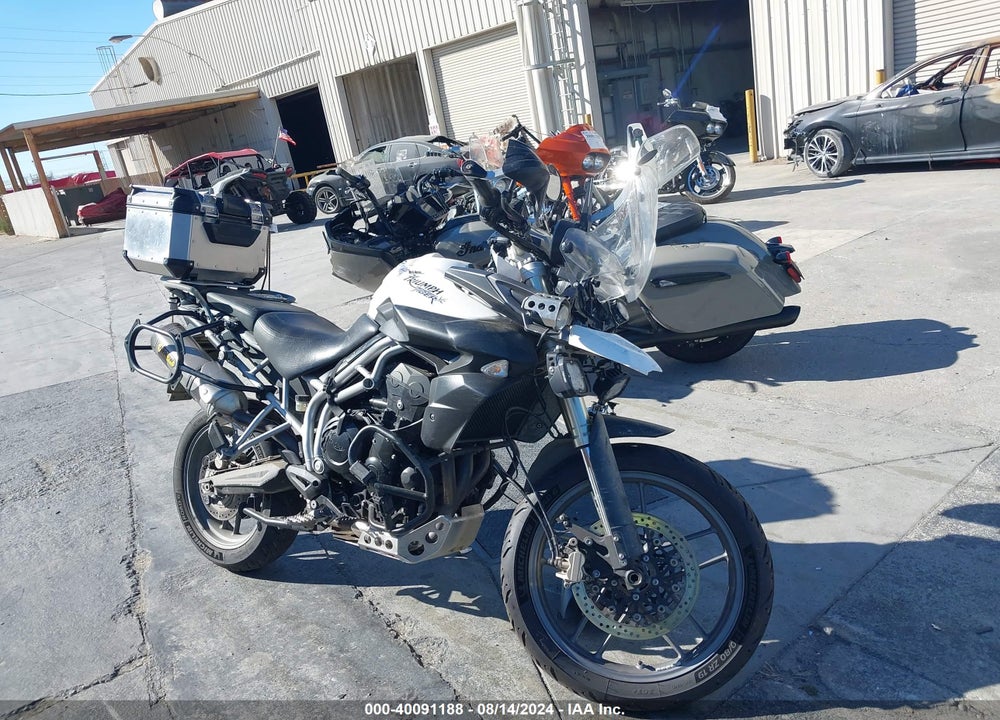 2011 TRIUMPH MOTORCYCLE TIGER 800XC ABS VIN: SMTE06BF6BJ495880